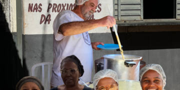 A rede de afeto que mantém vivas as cozinhas solidárias em Uberlândia
